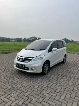 Honda FREED E PSD 2013