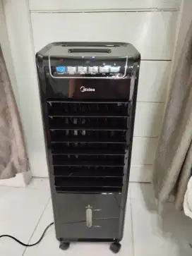 penyejuk udara (air cooler) / kipas dengan air
Midea AC100-A(B) [Nego]