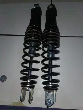 Shockbreaker belakang ori bawaan Aerox