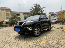 [OLXmobbi] Toyota Fortuner 2.4 4x2 VRZ TRD Solar-AT 2020 Hitam