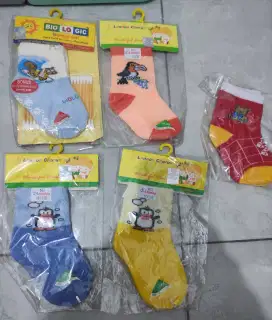 Kaos kaki anak unisex motif pinguin