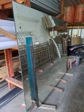 Kaca cermin gym