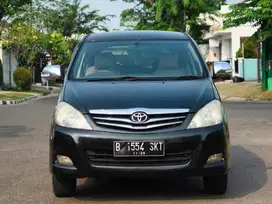 Toyota Kijang Innova G 2.0 AT 2010