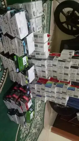Penampung cartridge cartridge printer baru dan bekas