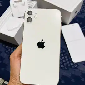 Iphone 11 White 128 GB All Operator Fullset no minus likenew mulus