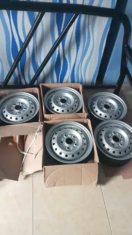 Velg kaleng Suzuki New carry pickup