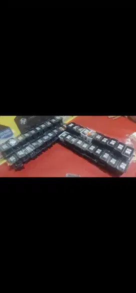 Kami menampung tinta toner LaserJet baru dan bekas