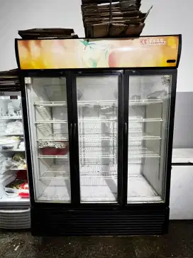 Dijual Show Case