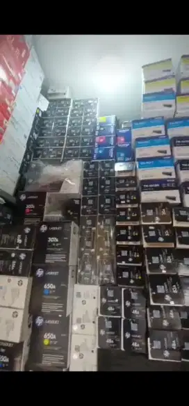 Penampung cartridge cartridge tinta printer baru dan bekas