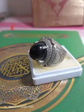 Batu cincin black onyx sudah 90 tahun