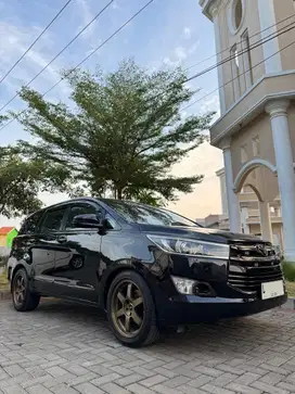 Toyota Innova Reborn G A/T Diesel Black