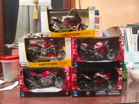 Diecast ducati koleksi pribadi