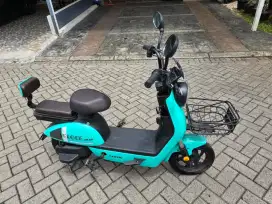 Sepeda listrik Pacific Veloce 2.0