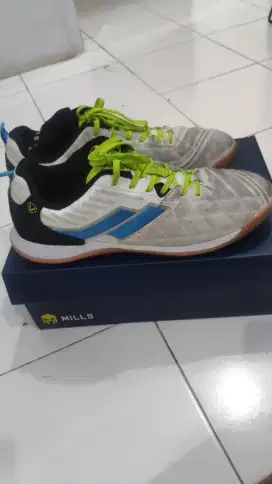 sepatu futsal mills voltasala size 45