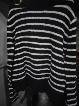 Sweater garis belang