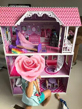 Rumah Barbie Besar plus perabot