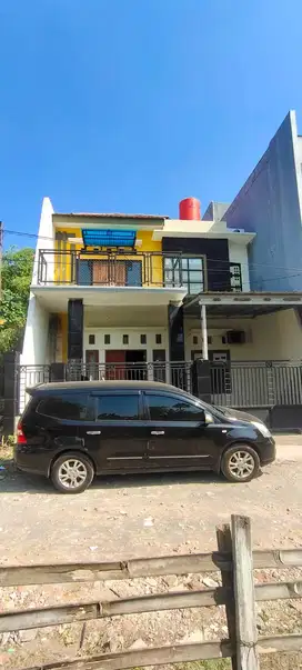 Disewakan/ Dikontrakkan Rumah di GKB Gresik, 2 Lantai 5 KMTDR