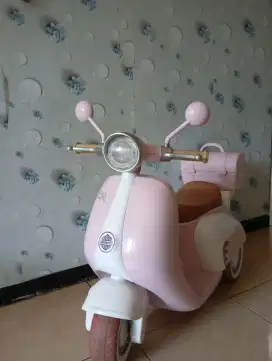 JUAL MAINAN VESPA ANAK