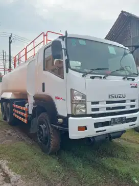 TRUK TANGKI BBM FUEL 15.000 LITER ISUZU GIGA FVZ 34 P TAHUN 2016