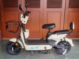 Sepeda Listrik Genio Aturra G1 650 Watt Kondisi Baru 1 Bulan Pemakaian