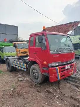 HEAD TRAILER NISSAN PK 260 CT TAHUN 2014