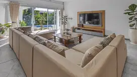 Leasehold - Stunning 5-Bedroom Luxury Villa with Ocean View in Canggu,