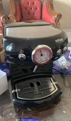 Mesin kopi Espresso + Grinder KOVA ( Free vietnam dripper 7 pcs baru )