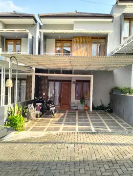 Kontrakan Rumah/Homestay Ubud Village Sariwangi Bandung