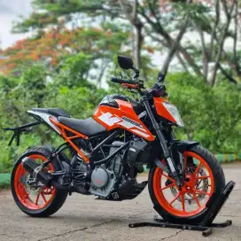 KTM DUKE 250 ORANGE TAHUN 2018 LOW KM 8K UNIT RAWATAN SIAP GAS