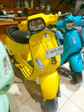 Km 4Rb VESPA S 125 I GET FL 2022 Fresh Yellow ! DITHA SANJAYA MOTOR