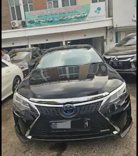 Camry V hybrid 2.5 AT 2013 hitam istimewa  dp 28 jt