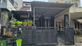 Disewakan Rumah 1,5 lantai bersih siap huni di Harapan baru regency