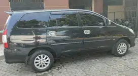 toyota innova 2005 V/MT