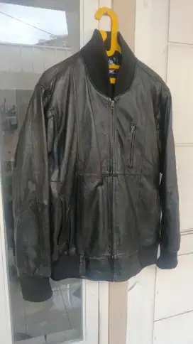 Jaket kulit Bomber