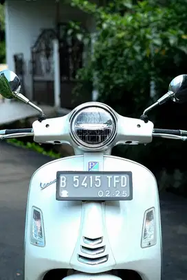 PIAGGIO VESPA METIC GTS 150 4V Facelift 2019 ( BISA KREDIT )