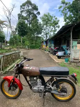 di jual Honda cb
Basik  pro neo tec tahunn 1997
Surat lengkap off