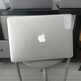 MACBOOK PRO RETINA 2015 CORE I5 8/128 GB