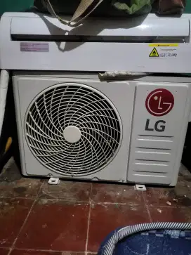 Di jual AC LG 1/2 PK (unit only)