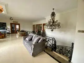 Dijual Rumah Luas Bebas Banjir di Kebayoran Baru Jakarta Selatan