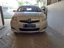 Jual Toyota Yaris 1,5 E MT 2011