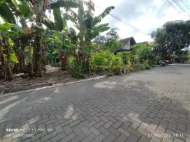 Tanah Pekarangan Di jalan Palagan Dekat Hyatt, Lempongsari, Al Azhar