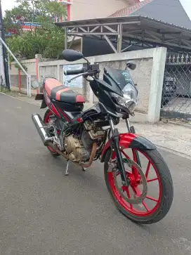 Dijual motor Suzuki Satria Fu 2010 pajak telat 1x