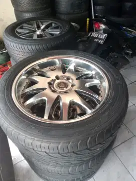Velg R20+Ban good condition bisa buat Fortuner Pajero dll Nexwa ja