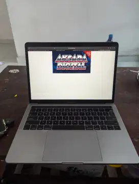 Macbook Pro 2019 i5 touchbar 8/256