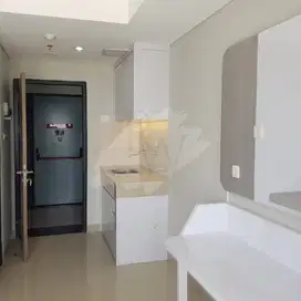 DISEWAKAN MURAH APARTEMEN MONROE JABABEKA CIKARANG BEKASI SEMI FURNISH