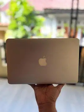 APPLE MACBOOK AIR 11