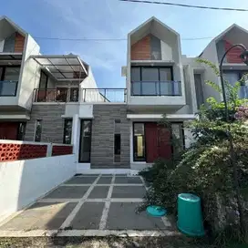 Dijual Rumah 2 lt murah di Pacet Mojokerto