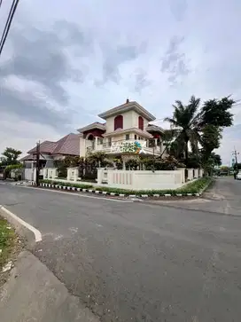 Dijual Rumah Mewah Sangat Terawat di Bukit Dieng, Sukun Malang