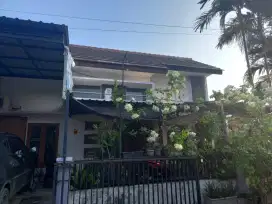 Dijual Rumah di Perumahan Lokasi Pojokan