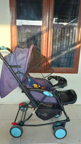 Stroller baby does